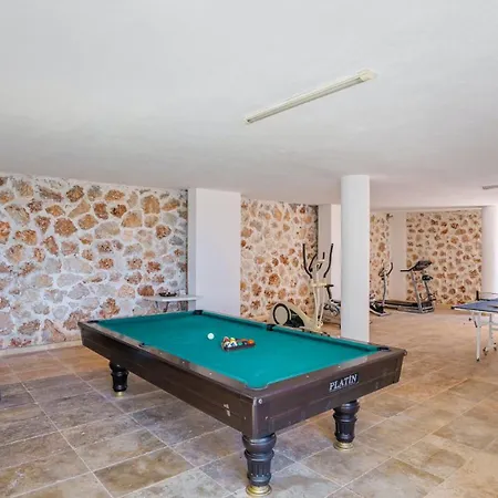 5 Bedroom 3370 Kalkan