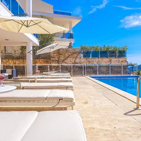 5 Bedroom 3370 Villa