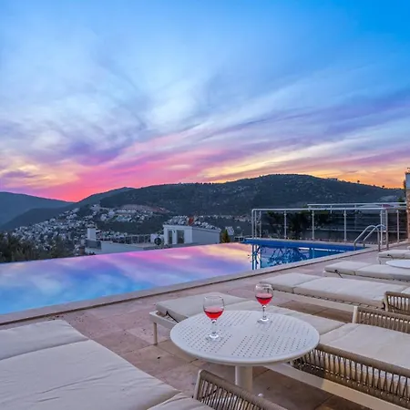 5 Bedroom 3370 Kalkan