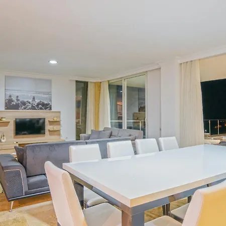5 Bedroom 3370 فيلة