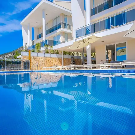 Villa 5 Bedroom 3370