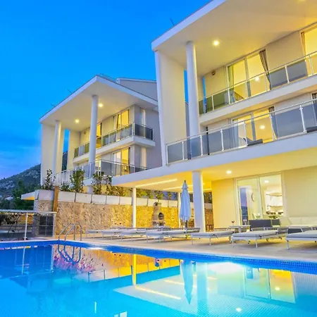 5 Bedroom 3370 Kalkan