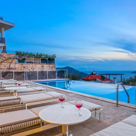 5 Bedroom 3370 Kalkan